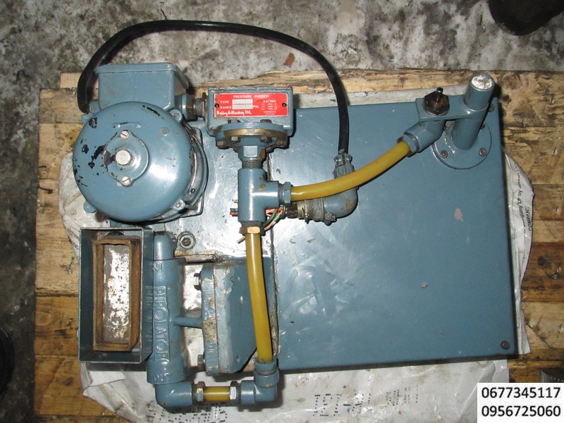 Маслостанция ,гидробак ,гидростанция ,гидравлическая система ,станция охлаждения сож  , Станция очистки и подачи смазочно-охлаждающей жидкости (СОЖ) , прецизионный кругло-шлифовальный станок  Jones & Shipman 1070E , мишка шипман , англия , джонс и шипман